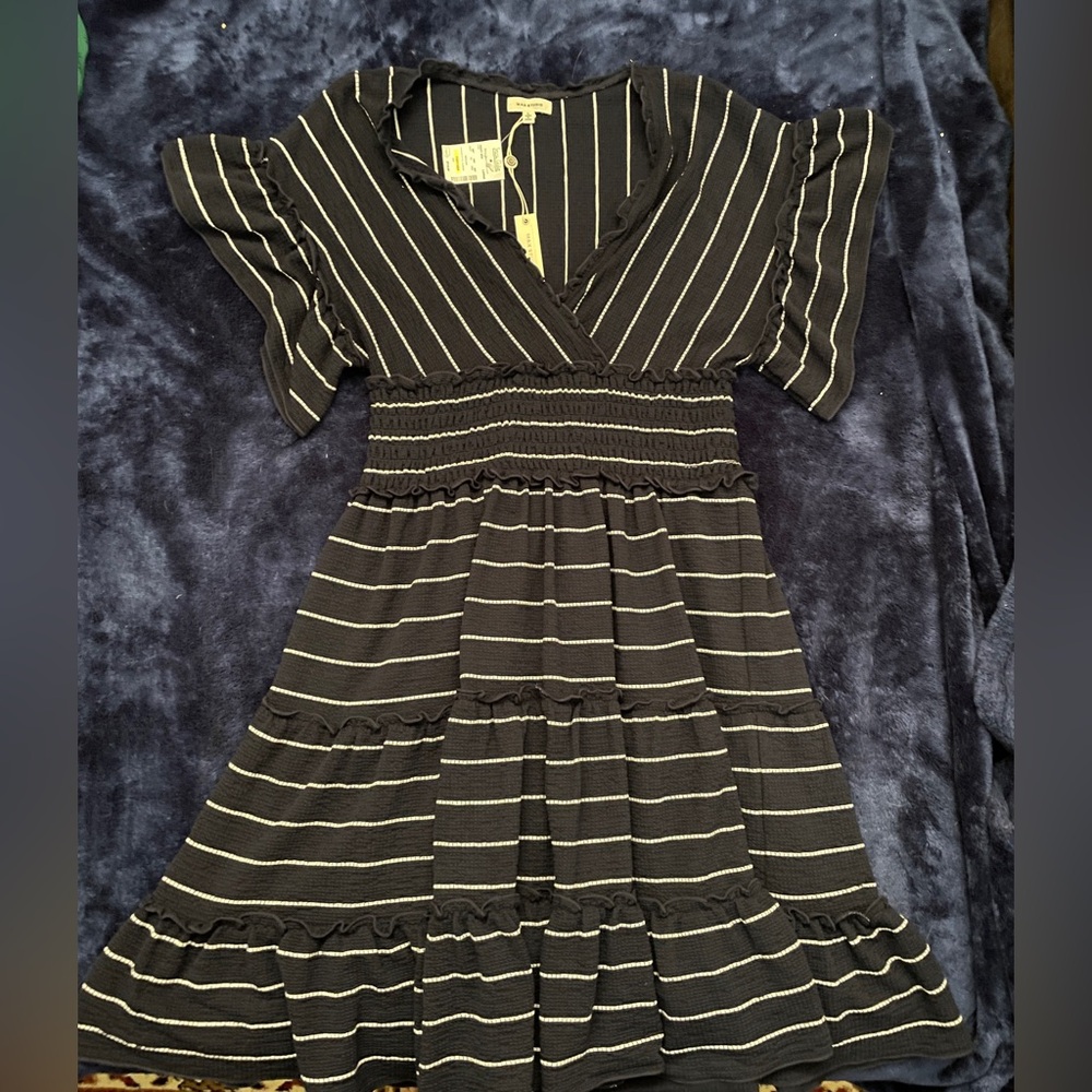 SOLD L NWT Max Studio striped navy blue stretchy deep v-neck A-line dress